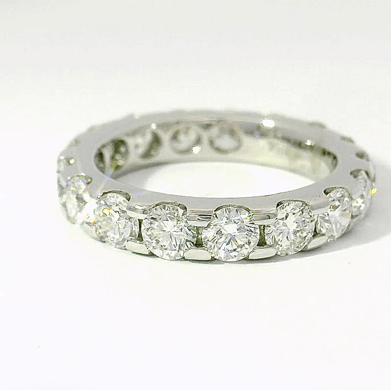 Massiver Memory Ring in 18 Karat Weißgold mit hochfeinen Brillanten