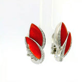 Hochwertige Ohrringe in 18 Karat Weißgold mit handgeschnitzter Koralle