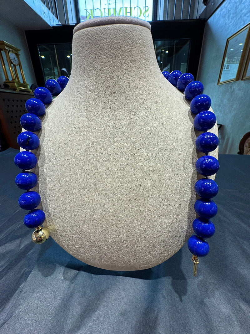 Edle Lapis Lazuli Halskette mit 14 Karat Gelbgold Kugelschloss