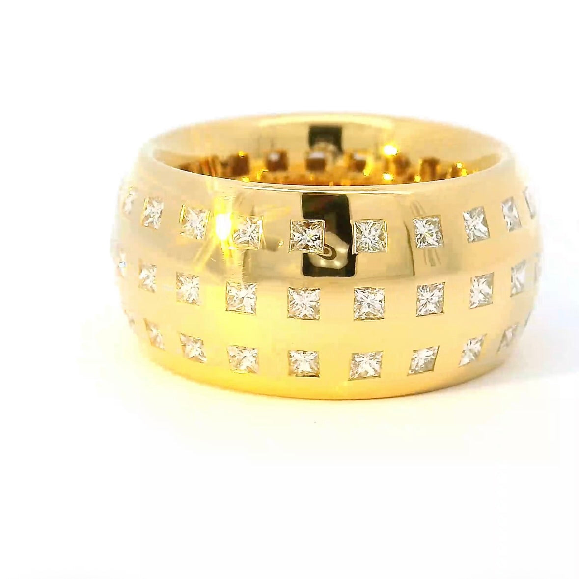 Beeindruckender Memory Ring in 18 Karat Gelbgold mit Princess-Cut Diamanten von W. Häring