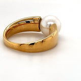 Eleganter Ring in 18 Karat (750) Gelbgold mit feiner Akoyaperle