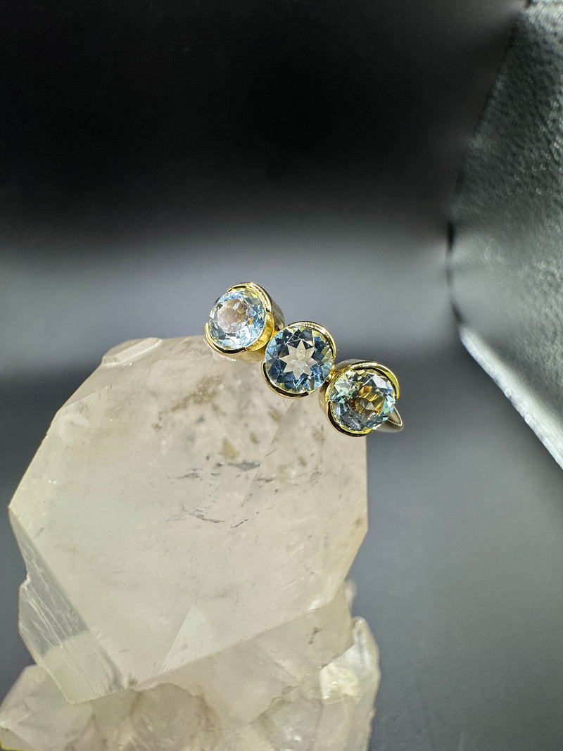 Massiver Aquamarin-Ring in 18 Karat Gelbgold – Handgefertigt aus der Manufaktur Eidel | Ringe - Schmuck Schroll