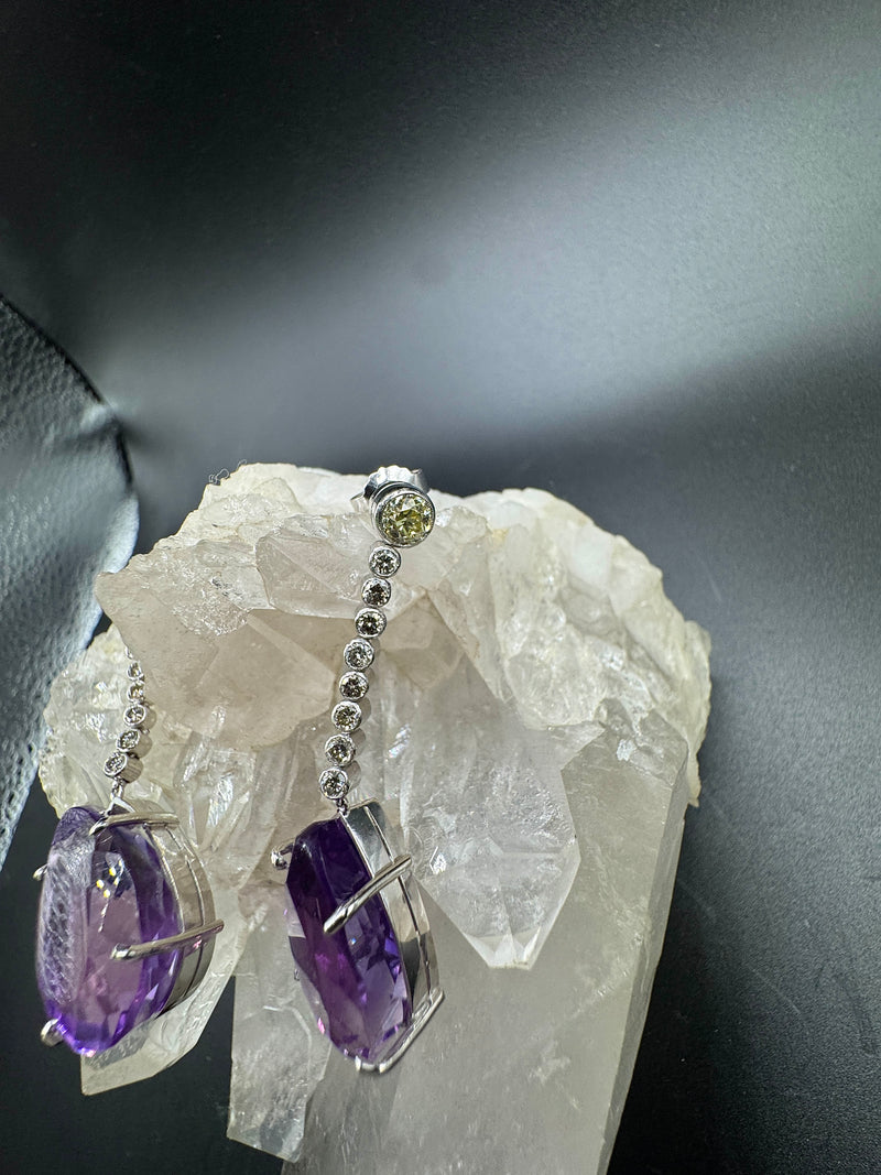 Edle Hängeohrringe in 18 Karat Weißgold mit Altschliff-Diamanten & Amethysten