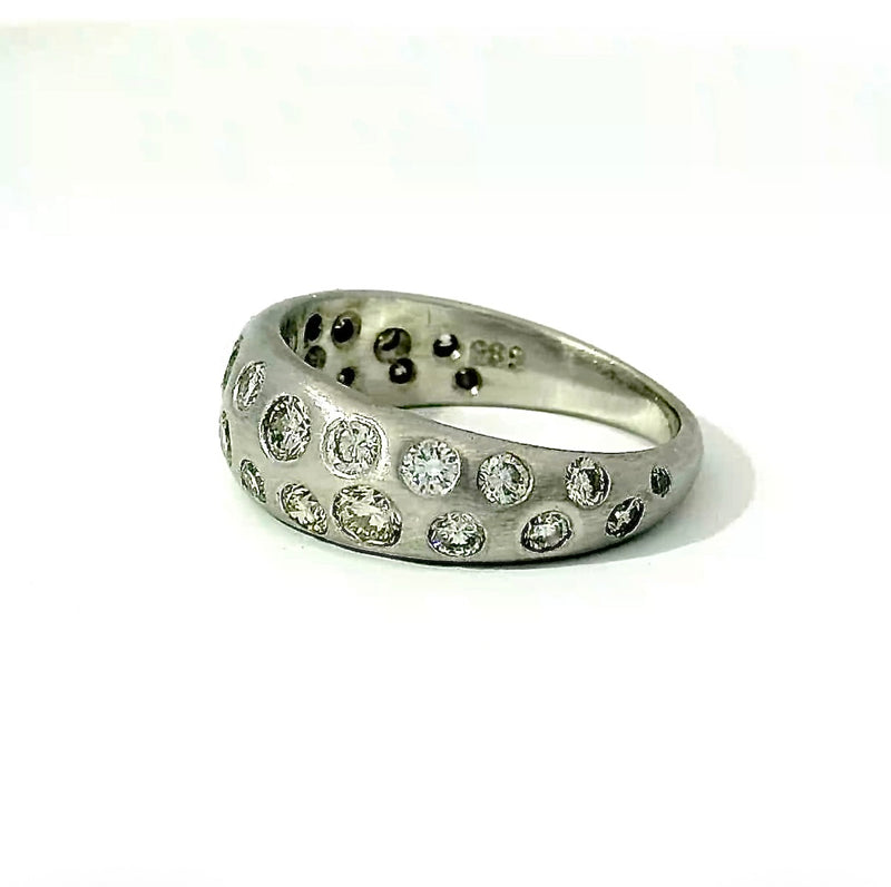 Edler Sternenhimmel-Ring in 14 Karat Weißgold mit Brillanten