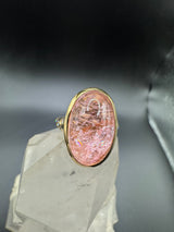 Moderner Ring in 18 Karat Gelbgold mit großem Morganit & Brillanten