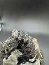 Leuchtender Ring in 18 Karat Weißgold mit Brillanten & Achtkant-Diamanten