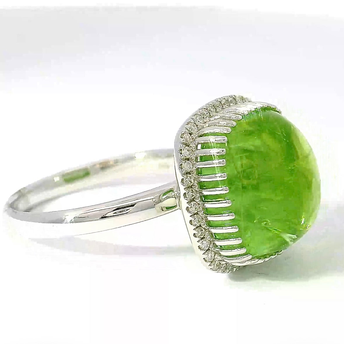 Modern 14K White Gold Ring with Peridot & Brilliant Cut Diamonds
