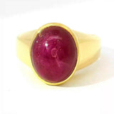 Massiver Ring in 18 Karat (750) Gelbgold mit natürlichem Rubin