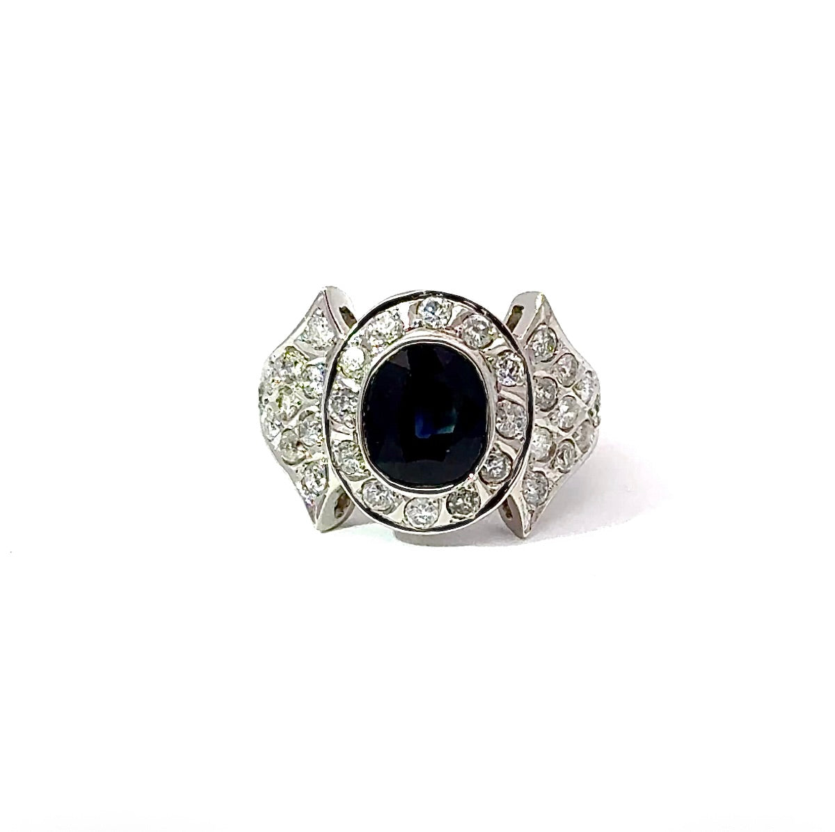 Prunkvoller Vintage-Ring in 14 Karat Weißgold mit Saphir & Brillanten