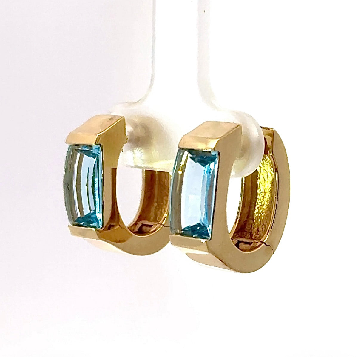 Elegante Ohrringe in 14 Karat Gelbgold mit leuchtenden Topasen