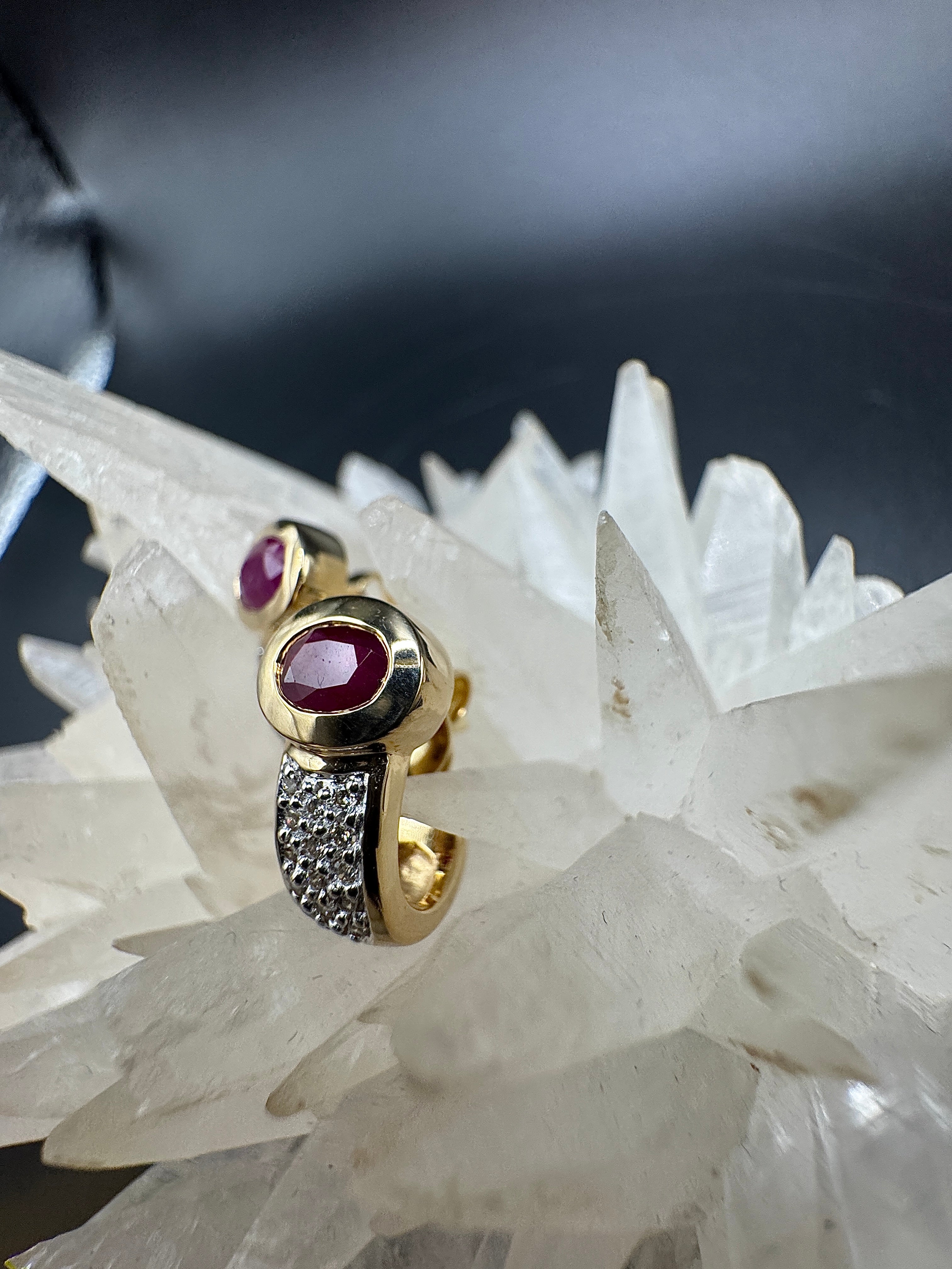 Timeless Half-Hoop Earrings in 14 Karat Yellow Gold with Rubies & Brilliant-Cut Diamonds