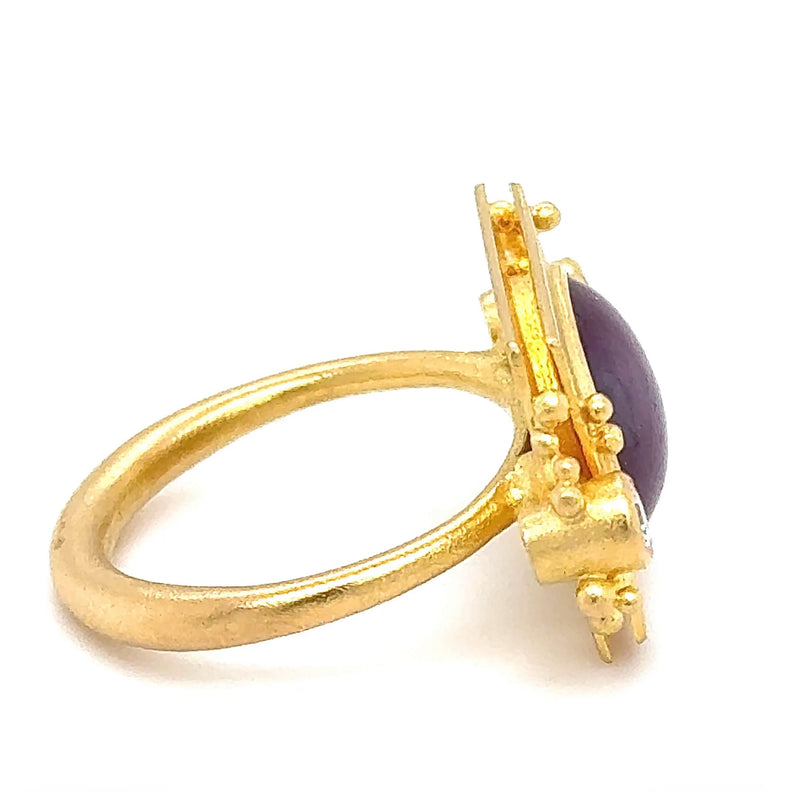 Einmaliger Ring in 21,6 Karat Gelbgold mit Stern-Rubin & Brillanten