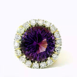 Prunkvoller Cocktailring in 18 Karat Gold mit großem Amethyst & Brillanten