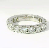 Massiver Memory Ring in 18 Karat Weißgold mit hochfeinen Brillanten