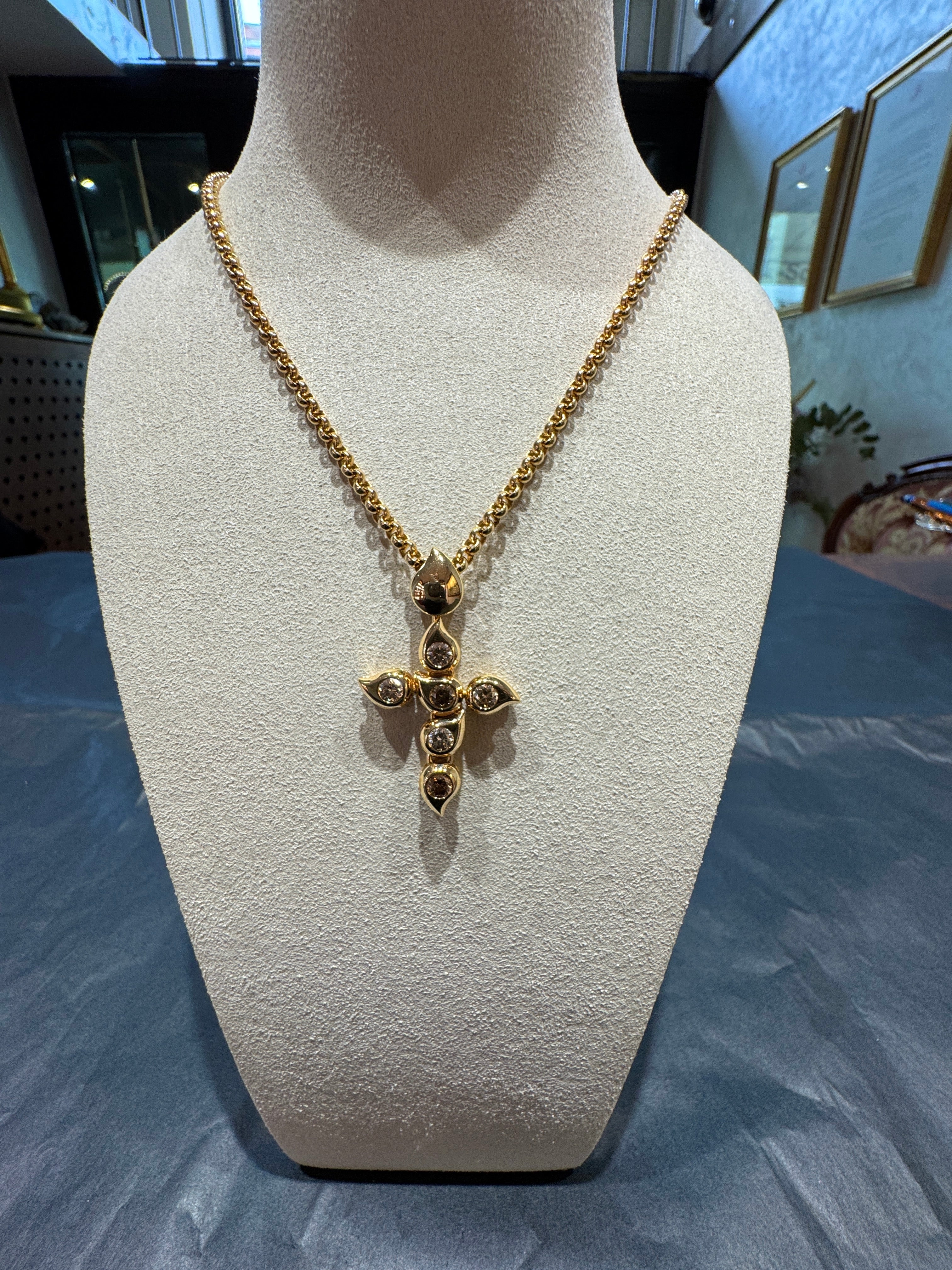 Snowflake Tamara Comolli Cross Pendant in 18k Rose Gold with Brilliant-Cut Diamonds & Pea Chain