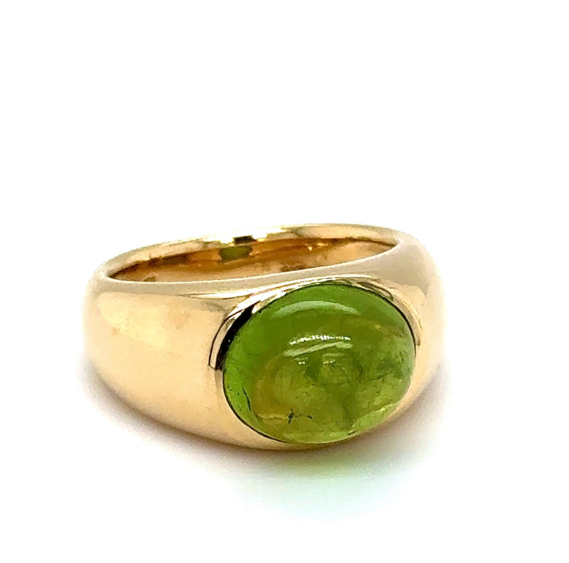 Massiver Ring in 18 Karat Gelbgold mit leuchtendem Peridot