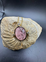 Eleganter Anhänger in 14 Karat Gelbgold mit rosa Morganit & Brillanten