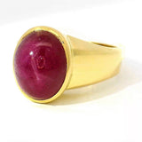 Massiver Ring in 18 Karat (750) Gelbgold mit natürlichem Rubin