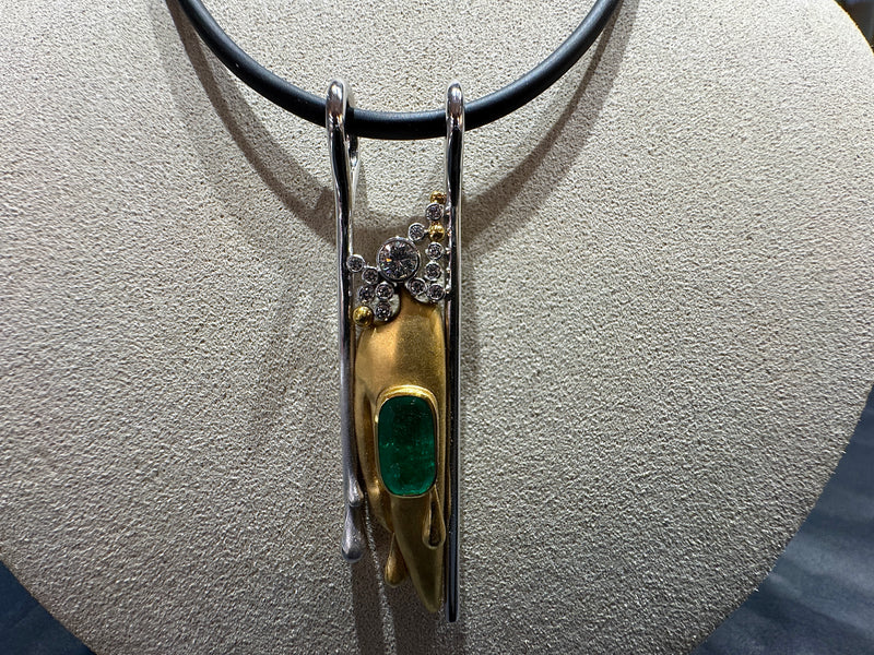 Einmaliger Anhänger in 18 Karat Weißgold & 900er Gelbgold mit Smaragd & Brillanten