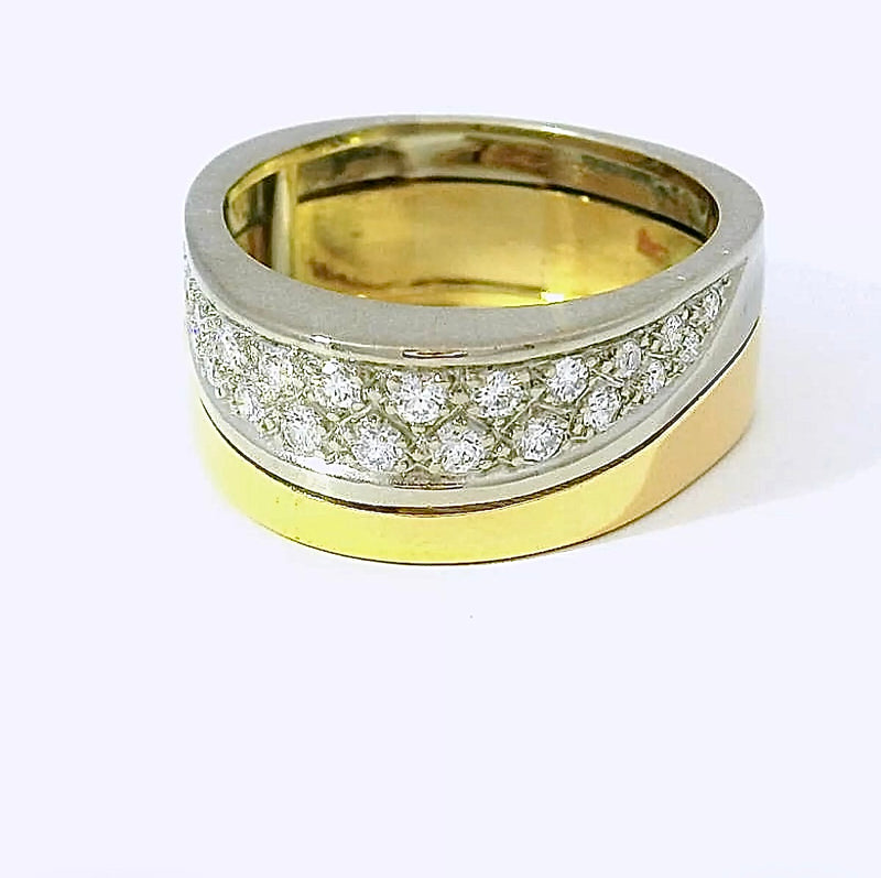 Handgefertigter Bicolor Ring in 18 Karat Gold mit feinen Brillanten