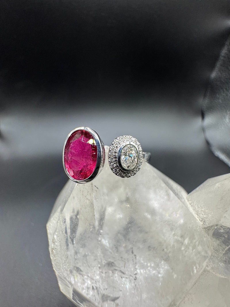 Eleganter Ring in 18 Karat Weißgold mit Rubellit & Brillanten