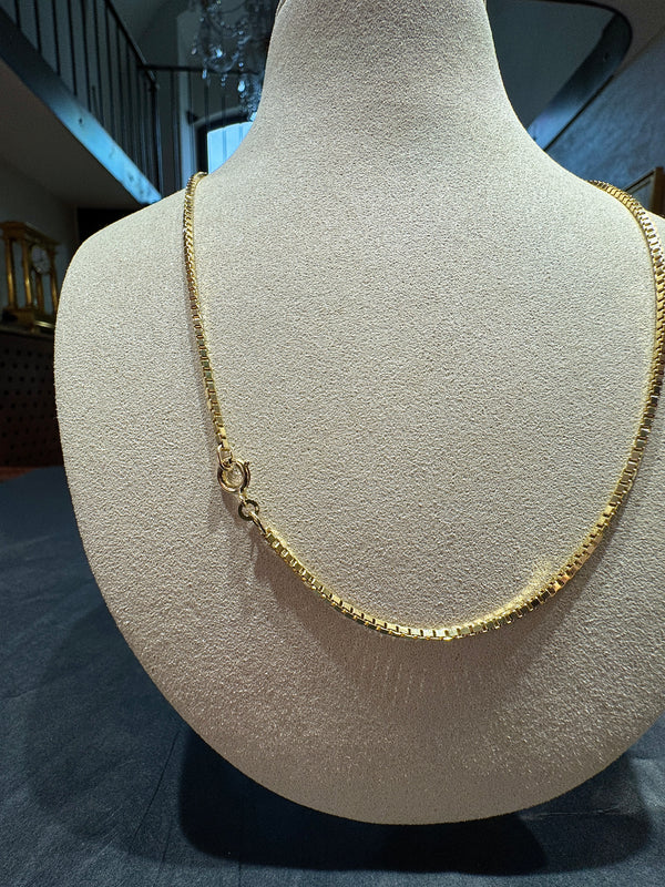 Leuchtende Venezianerkette in 8 Karat Gelbgold mit Federring