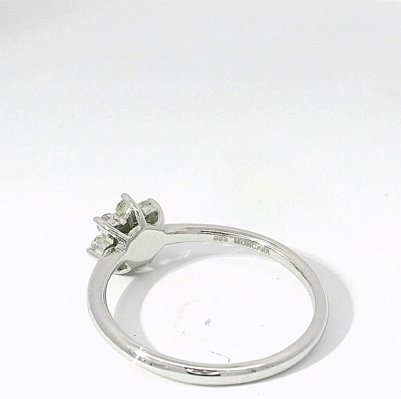 Zeitloser Moncara Ring in 14 Karat Weißgold mit feinen Brillanten