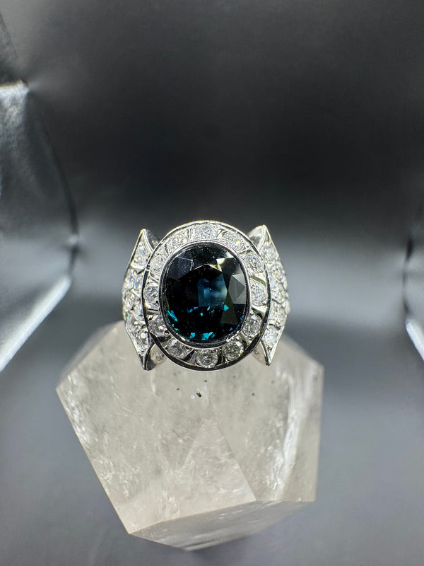 Prunkvoller Vintage-Ring in 14 Karat Weißgold mit Saphir & Brillanten