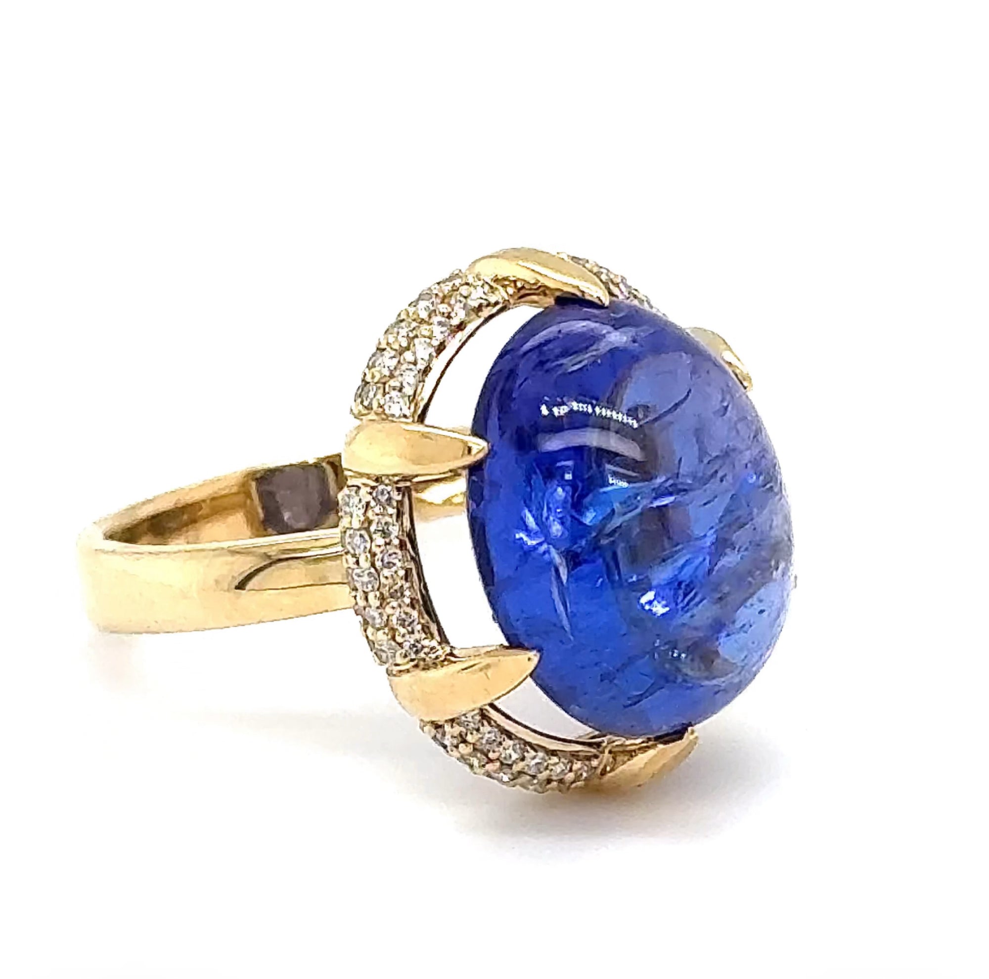 Ausgefallener Tansanit Ring in 14 Karat Gelbgold mit feinen Brillanten