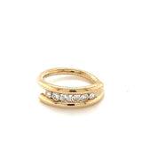 Eleganter Designerring in 14 Karat Gelbgold mit lebhaften Brillanten