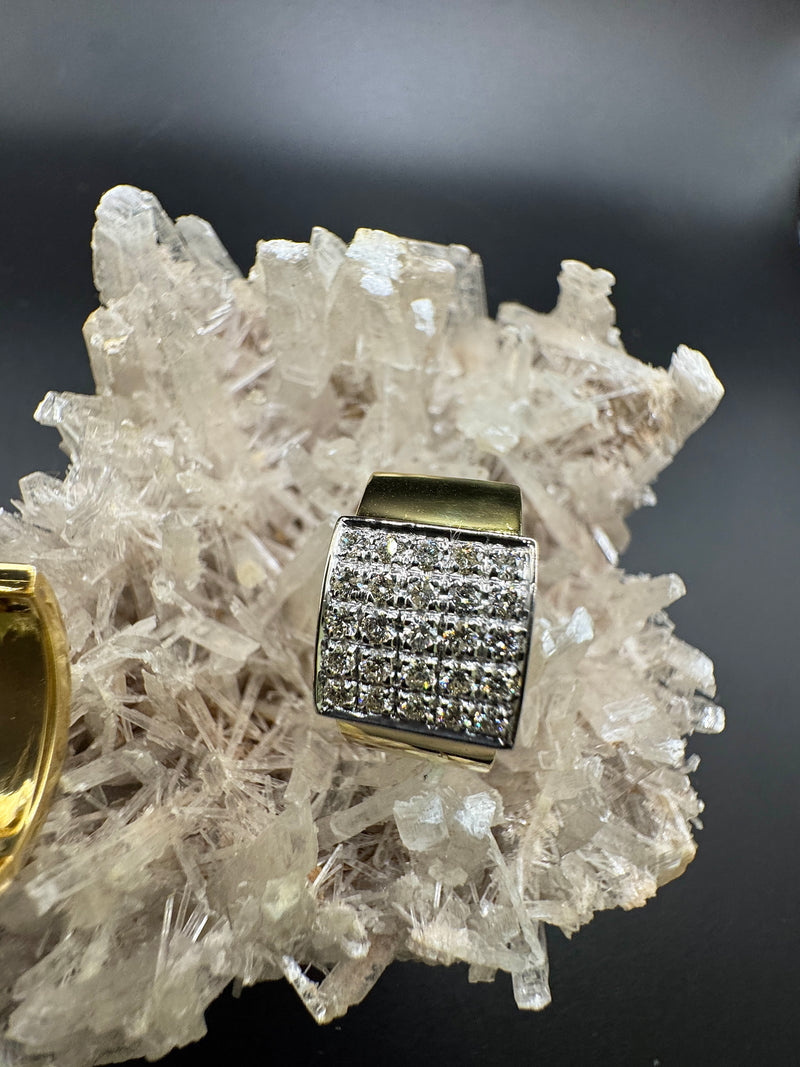 Handgefertigte Kreolen in 18 Karat (750) Gelb- und Weißgold mit hochfeinen Brillanten