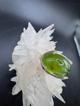 Edler Designerring in 14 Karat Gelbgold mit Peridot & Brillanten