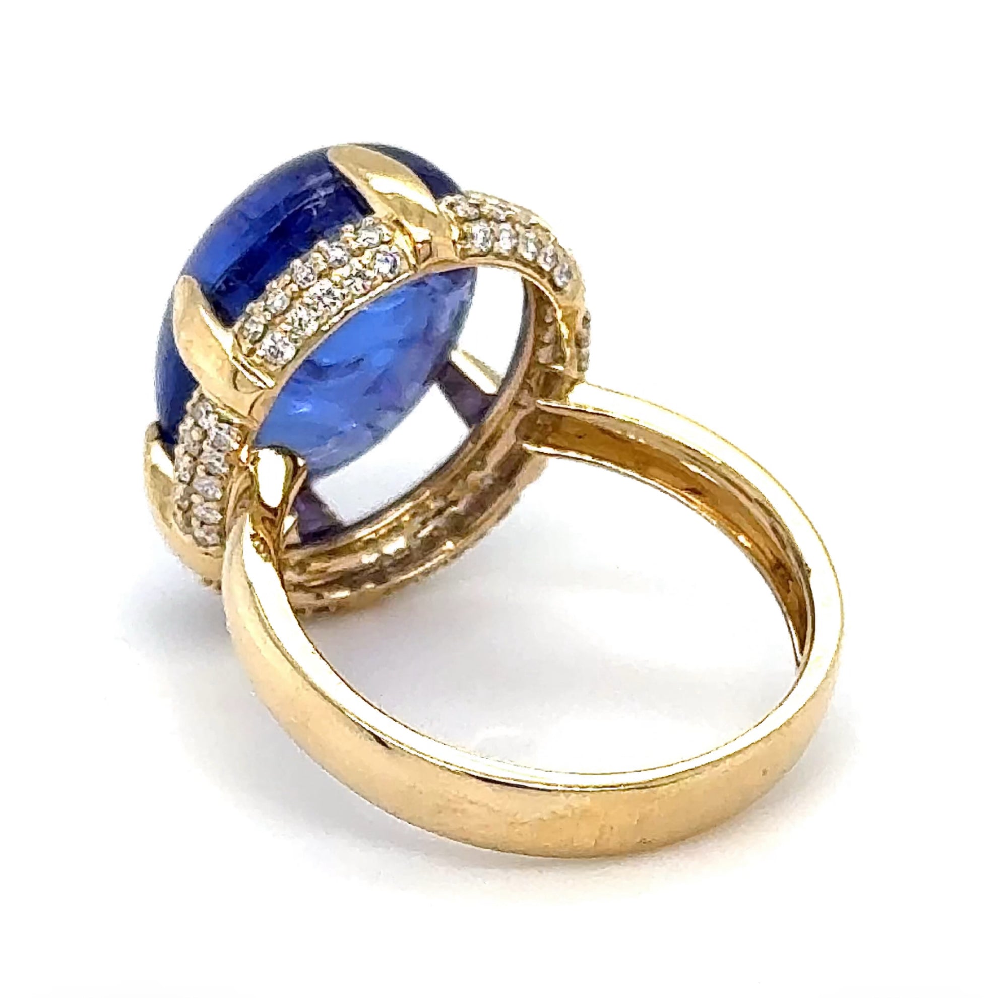 Ausgefallener Tansanit Ring in 14 Karat Gelbgold mit feinen Brillanten