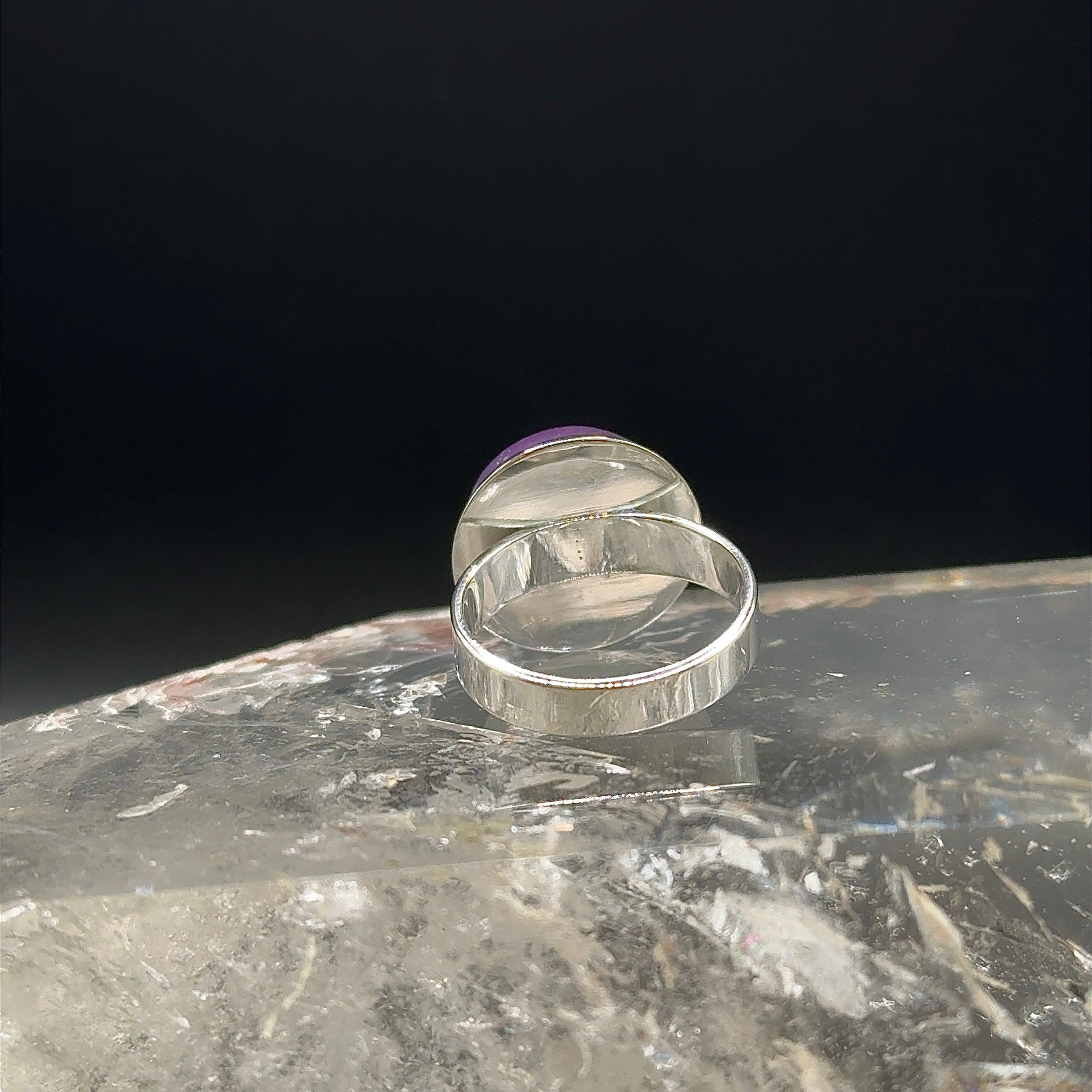 Stilvoller Edelstein-Ring in 14 Karat (585) Weißgold mit Amethyst