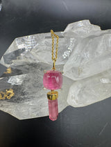 Moderner Anhänger in 14 Karat Gelbgold mit rosa Turmalinen & Brillanten