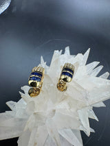 Wirkungsvolle Kreolen in 18 Karat Gelbgold mit Brillanten & Saphiren