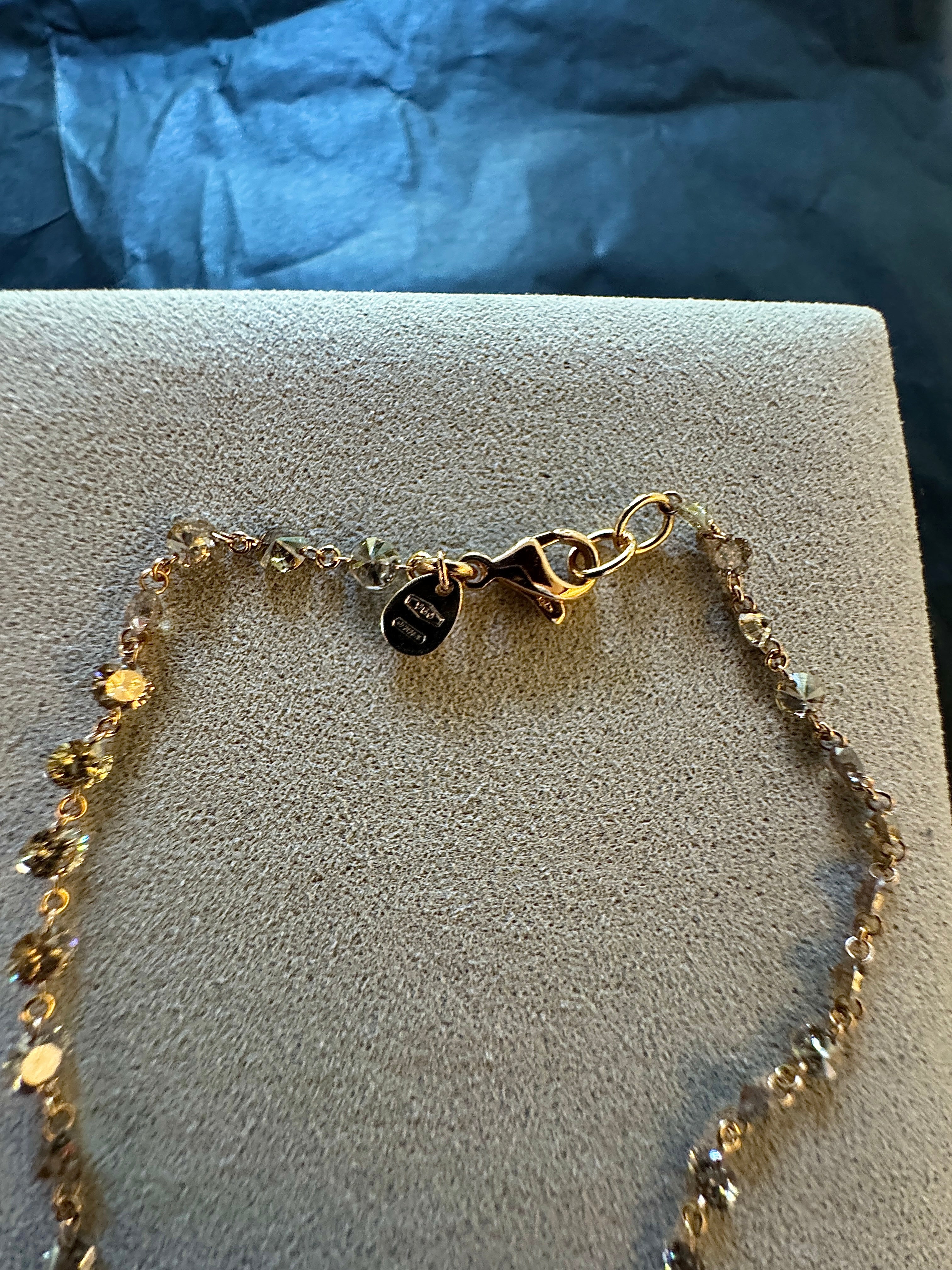 Spectacular Crivelli bracelet in 18K rose gold with 3.30 carats of fancy brilliant-cut diamonds