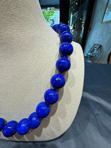 Edle Lapis Lazuli Halskette mit 14 Karat Gelbgold Kugelschloss