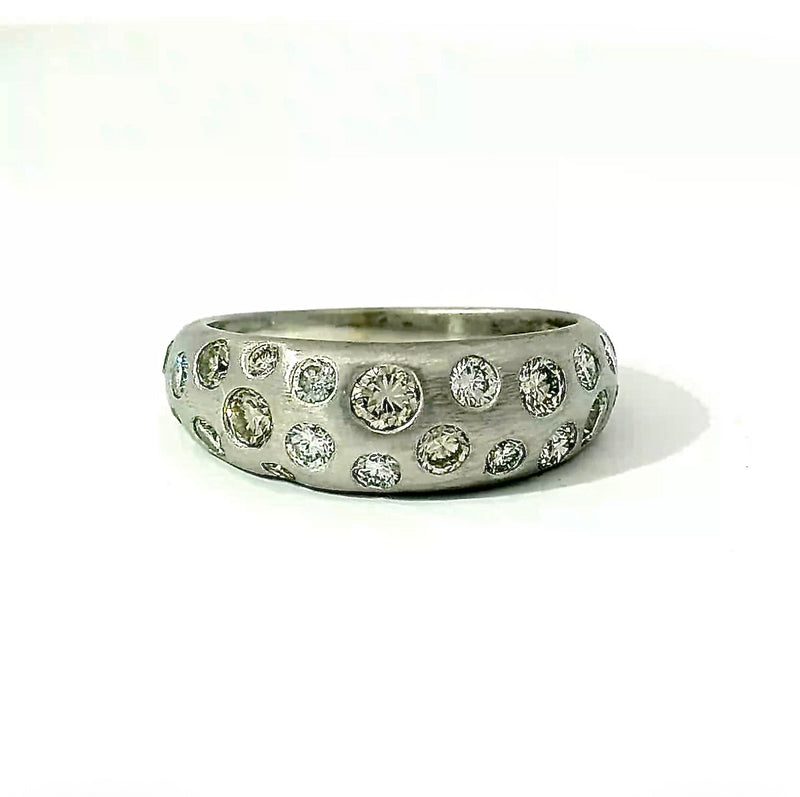 Edler Sternenhimmel-Ring in 14 Karat Weißgold mit Brillanten