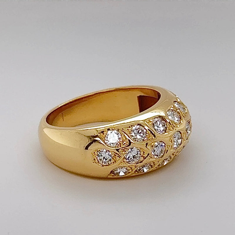 Stilvoller & breiter Ring in 18 Karat Gelbgold mit feinen Brillanten