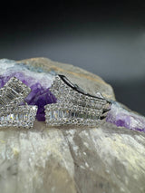 Aufregende Ohrringe in 18 Karat Weißgold mit Brillanten & Diamant-Baguettes