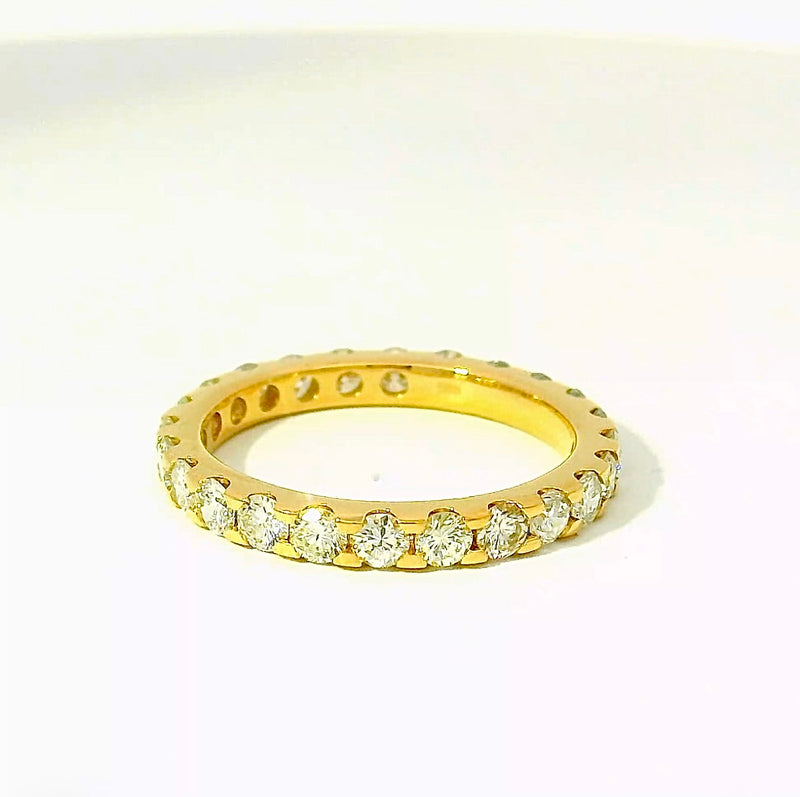 Zeitloser Memory Ring in 14 Karat Gelbgold mit feinen Brillanten
