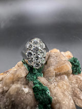 Zeitloser Ring in 14 Karat Weißgold mit feinen Brillanten