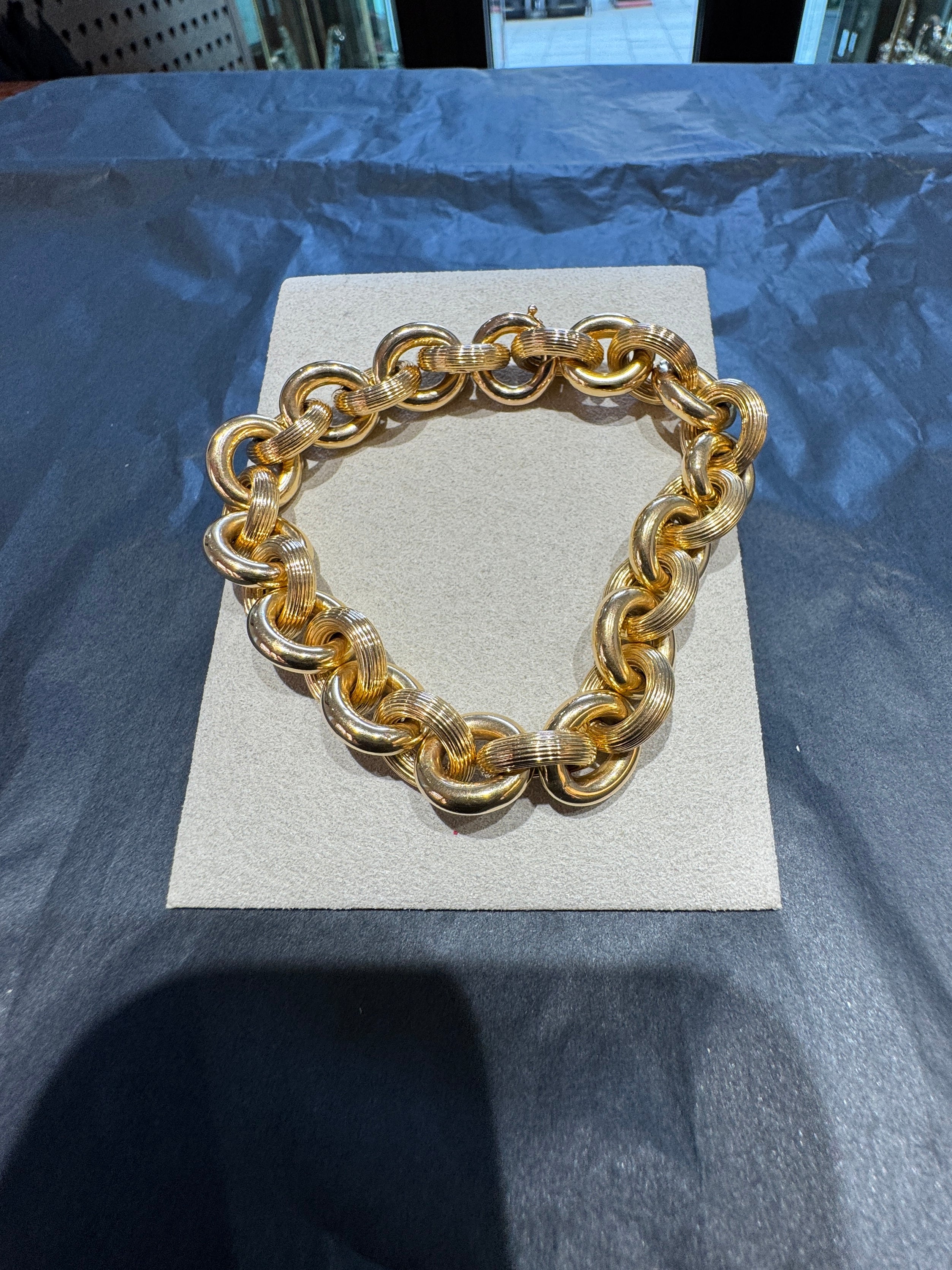Fancy Heritage Chain Bracelet in 18 Karat (750) Yellow Gold