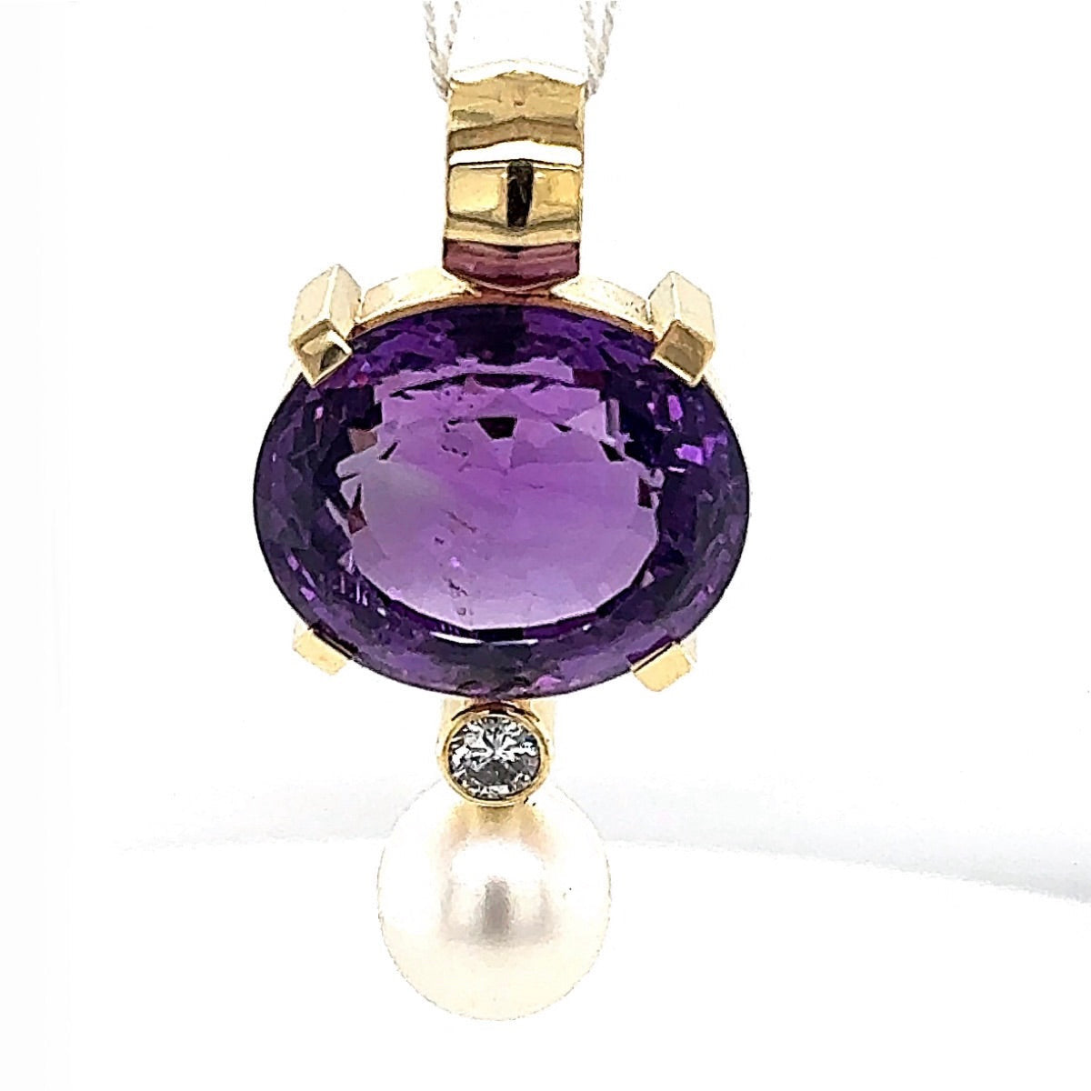 Beeindruckender Anhänger in 18 Karat Gelbgold mit feinen Amethyst, Brillant & Südsee-Perle