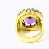 Prunkvoller Cocktailring in 18 Karat Gold mit großem Amethyst & Brillanten