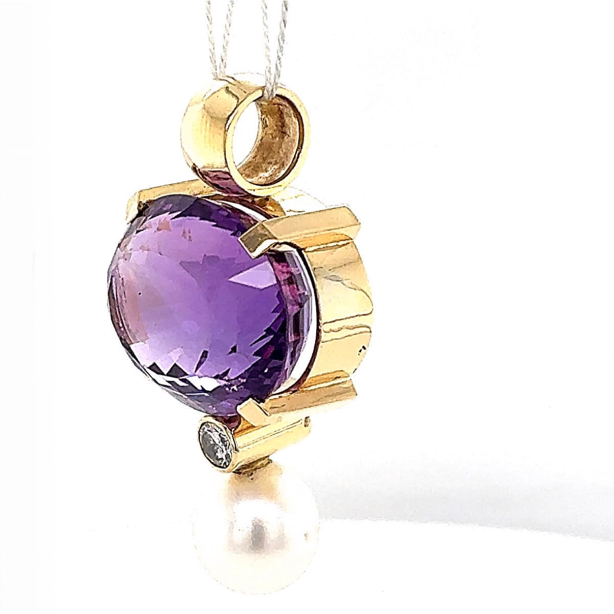 Beeindruckender Anhänger in 18 Karat Gelbgold mit feinen Amethyst, Brillant & Südsee-Perle