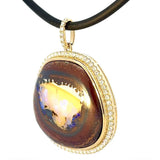 Großer Opalanhänger in 14 Karat Gelbgold mit Boulderopal & Brillanten
