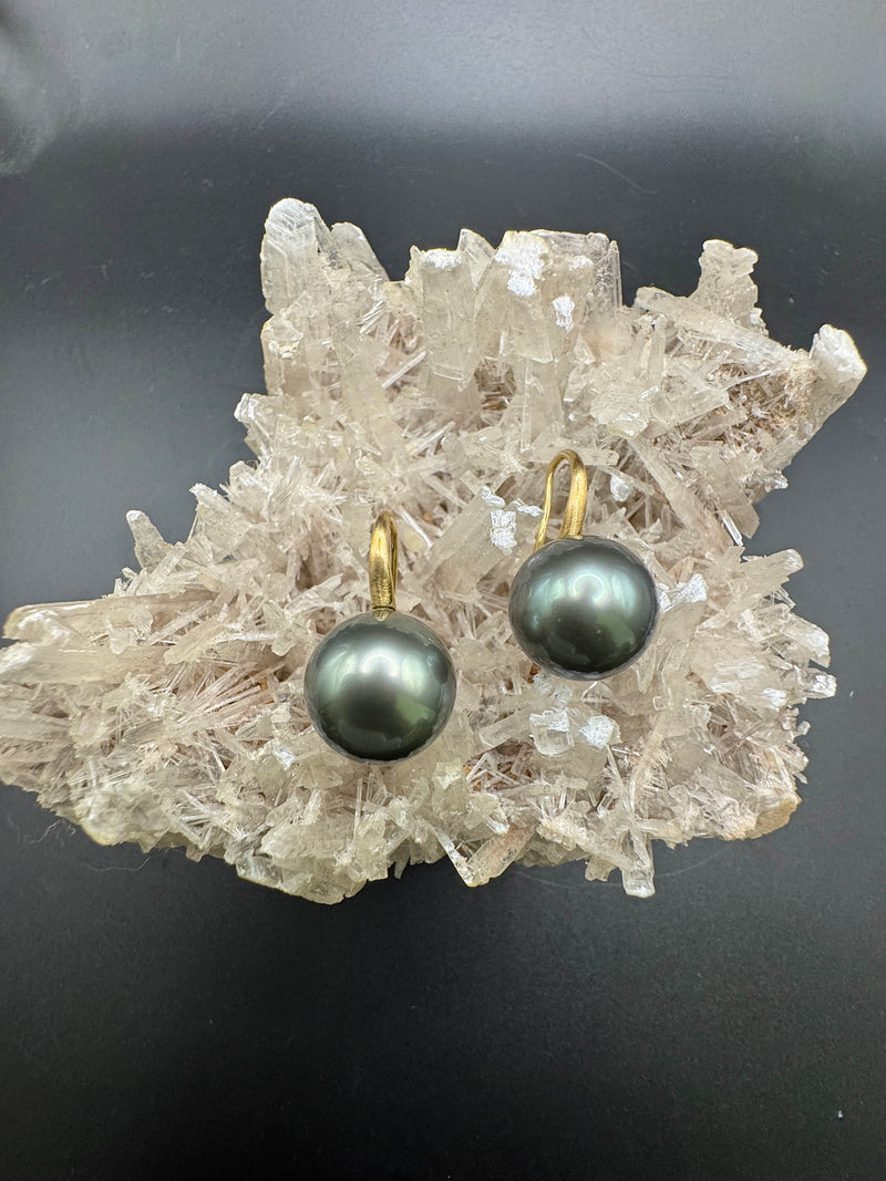 Hochfeine Ohrringe mit großen Tahitiperlen in 14 Karat Gelbgold | Ohrringe - Schmuck Schroll