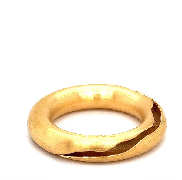 Ausgefallener Ring in 21,6 Karat (900) Designermarke - Handarbeit